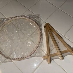 Pink Pearls w/ Flowers Circle Jewelry Stand