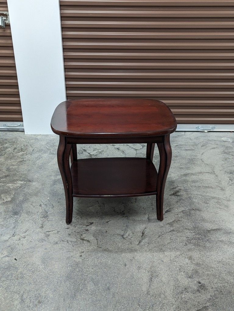 RAYMOUR and FLANNIGAN black Cherry End Table