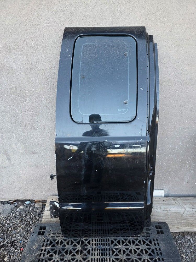 2008-2010 Ford F-250 Super Duty Door Right Passenger OEM