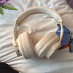 Nice Head Phones Picum 8