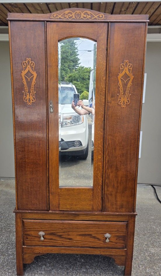 Armoire