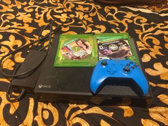 Xbox one with 2 games and a controller