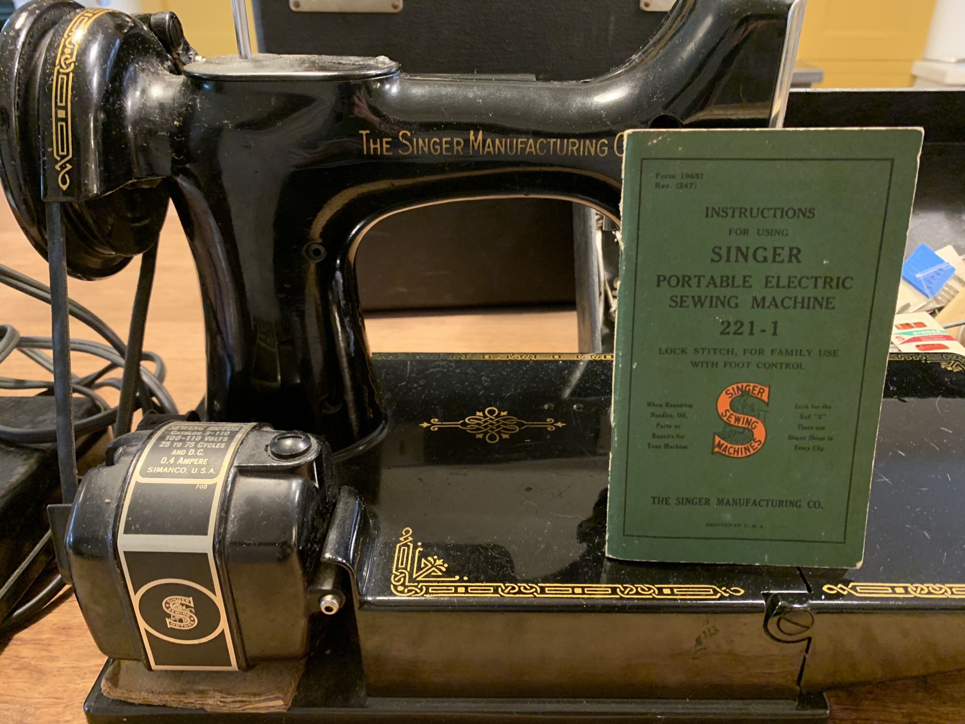 1940’s Singer Sewing Machine