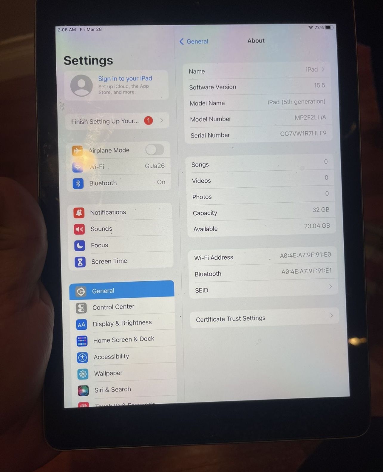 IPad 5 Th Generation 32 Gigs With Wifi