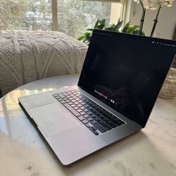 Apple MacBook Pro 2019 16” 16GB RAM 1TB 2019 - Excellent Condition