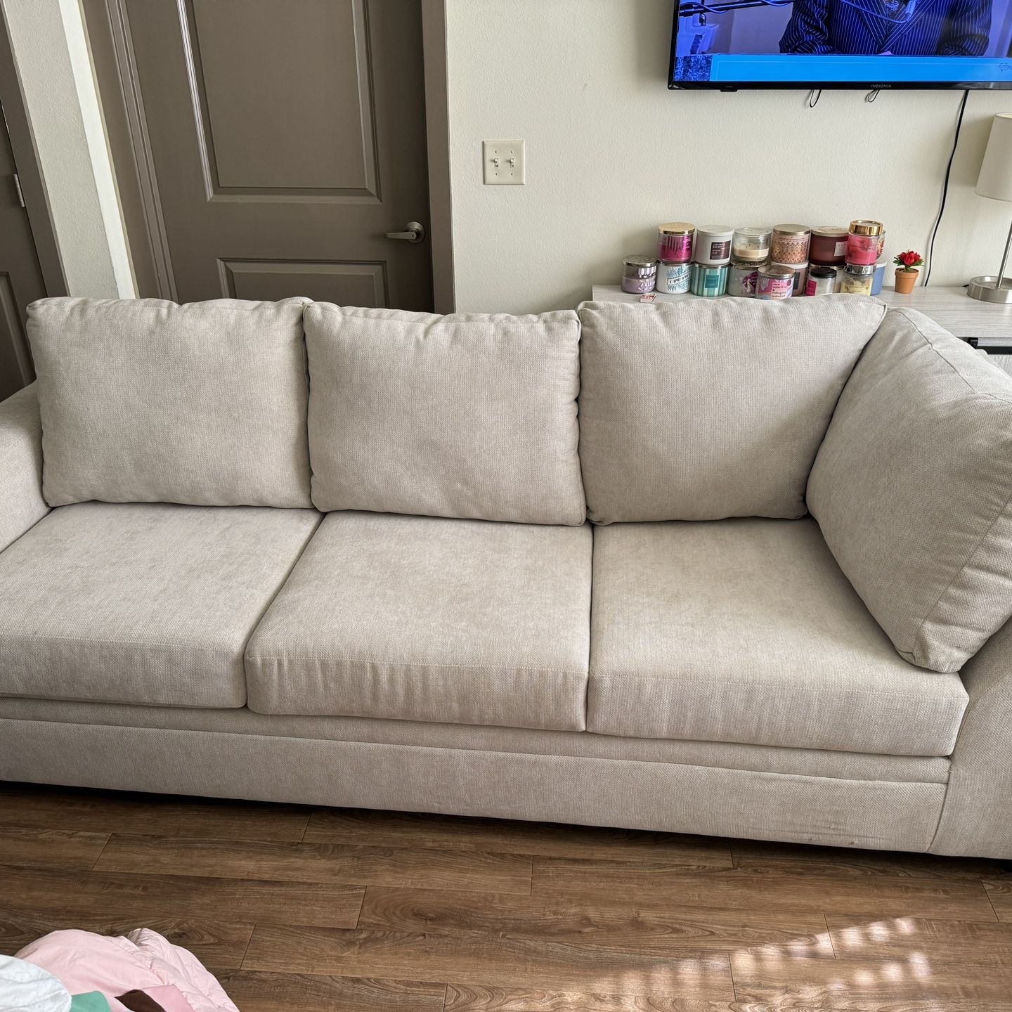 Living Spaces Sofa (Like New)