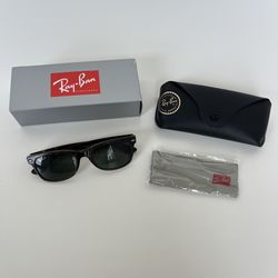 Ray-Ban Wayfarer Polarized Sunglasses *With Flaws See Description