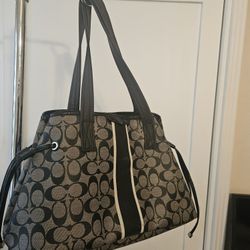 COACH HANDBAG