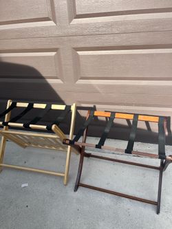 2 luggage racks