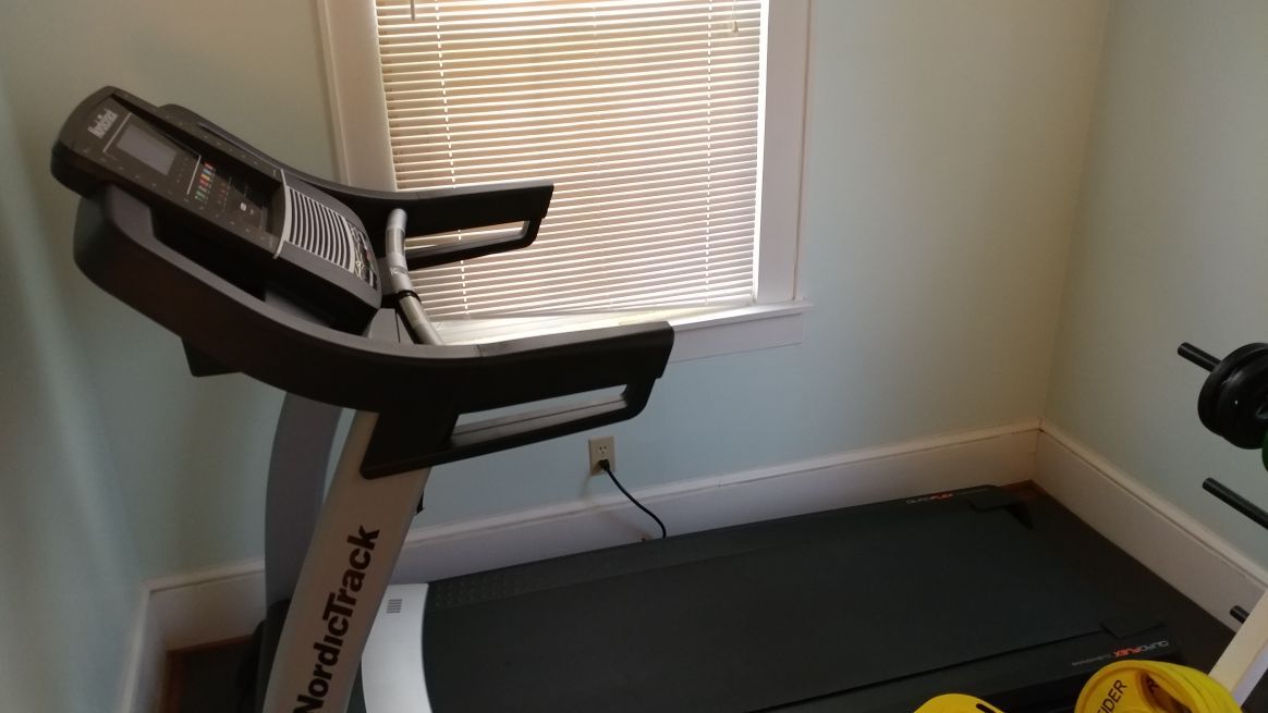 Nordic track C900 treadmill barely used