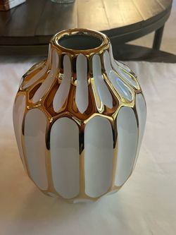 White and Gold Ceramic Fluted/Paneled Decorative Vase