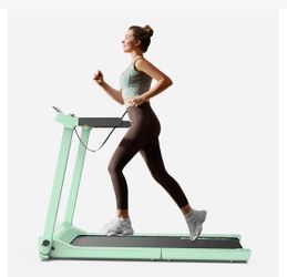 NEW IN BOX DOLDABLE TREADMILL 