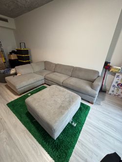 3 piece sectional Couch! Free! Pick up only!