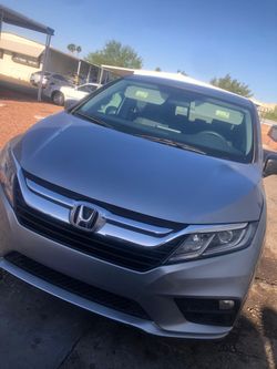 Honda Odyssey mini van