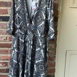 Love squared Plus Size 1X Gray Print Hanky Hem Dress. NWT!  