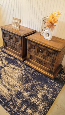 AMERICAN OF MARTINSVILLE 2 NIGHTSTANDS