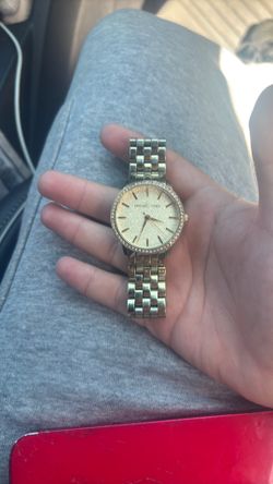 Women Michal kors watch