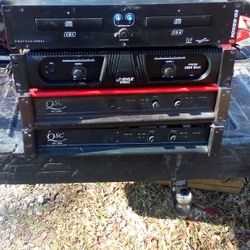 2 qsc 1500a amplifiers 1 Pyle 300 watt amp dual CD player 