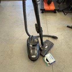 Tristar Canister Vacuum