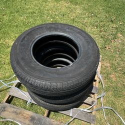 ST 235/80 R16