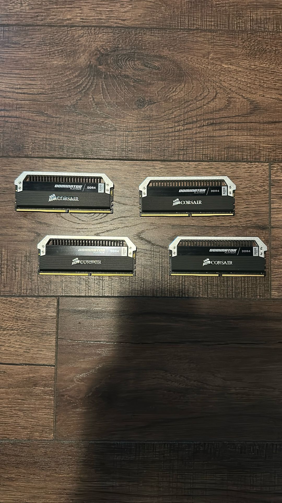 Corsair Dominator Platinum DDR4 32GB (4x8GB) 3200 MHz CL16 Premium RAM Kit
