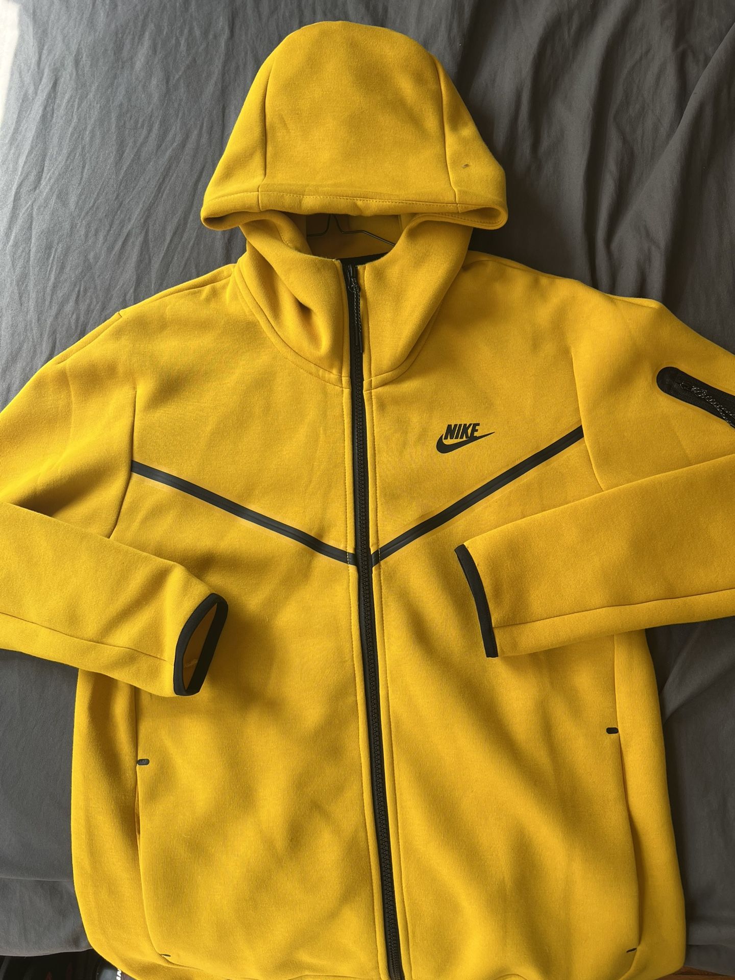 Nike Tech Fleece Sz XS