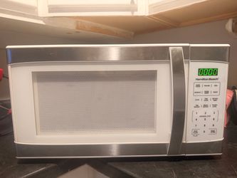 Microwave Midsize White Digital LED Display Hamilton Beach 1.1 Cu Ft