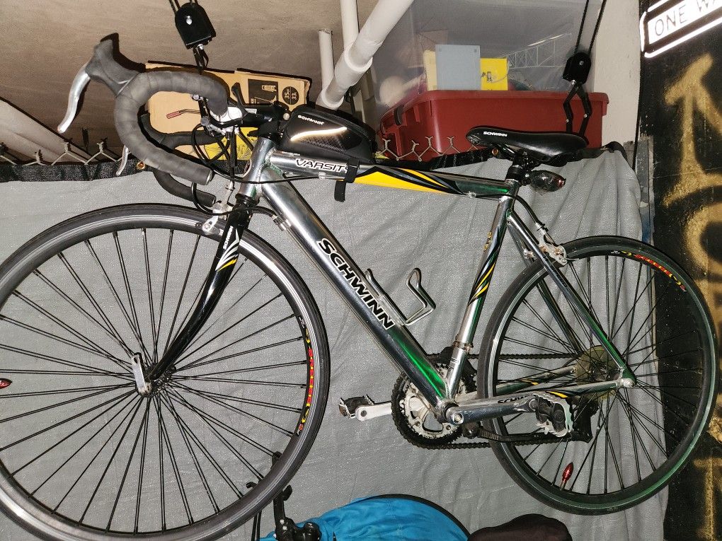 12 Speed Schwinn with All Bells And Whistles