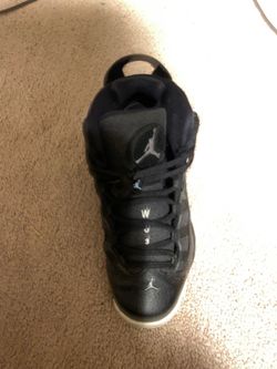 Jordan’s youth size 5
