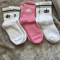 3 Pack Alo Yoga Unisex Throwback Socks Brand New
