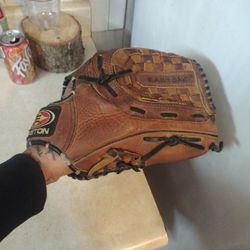 Baseball Glove 