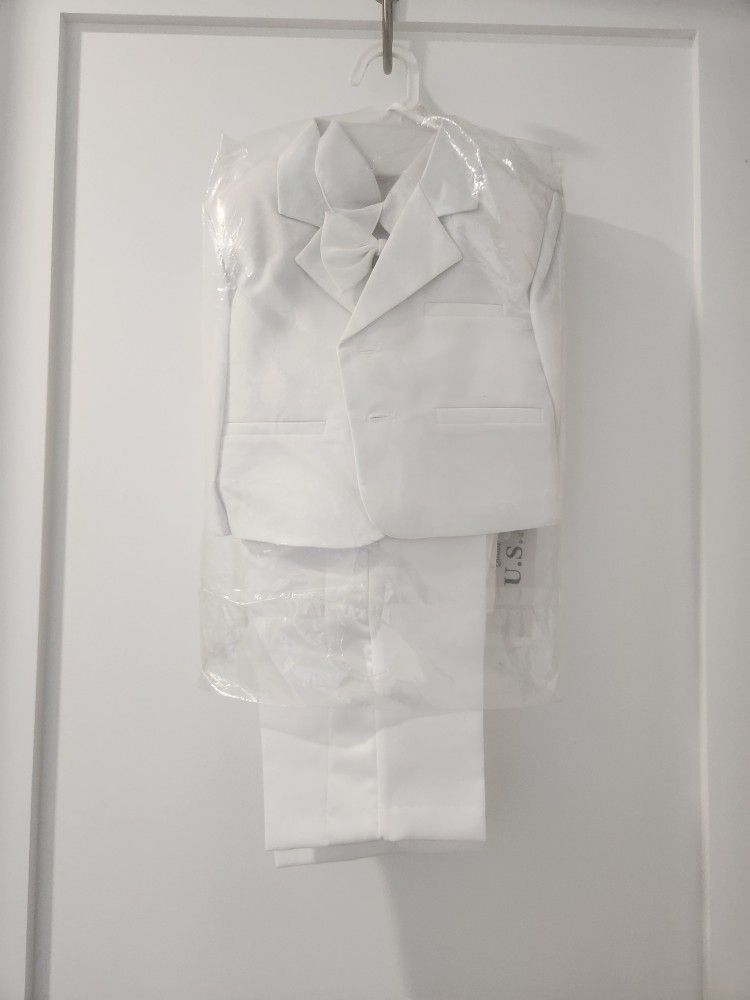 White Baby/ Toddler Suit ( Size 0)