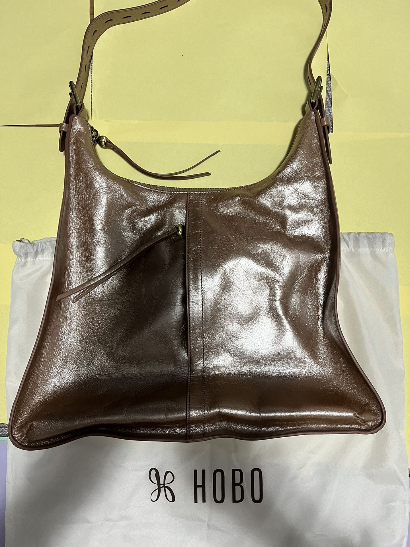 Hobo ‘Marley’ metallic pink leather handbag