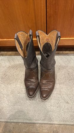 2 Pairs Justin Cowboy Boots 9D
