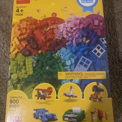 900 Piece Lego Set 
