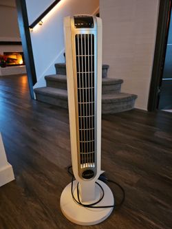 Lasko oscillating 3 speed tower fan
