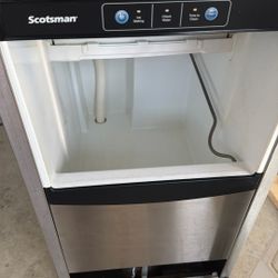Scotsman Brilliance 80 Lb. 15-Inch Nugget Ice Machine With Drain Pump - Custom Panel / Stainless Cabinet