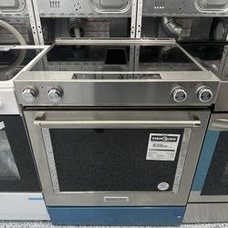 New Electric Kitchen Aid Stove New With Warranty