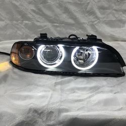 2001-2004 BMW E39 headlights with HID bulbs 