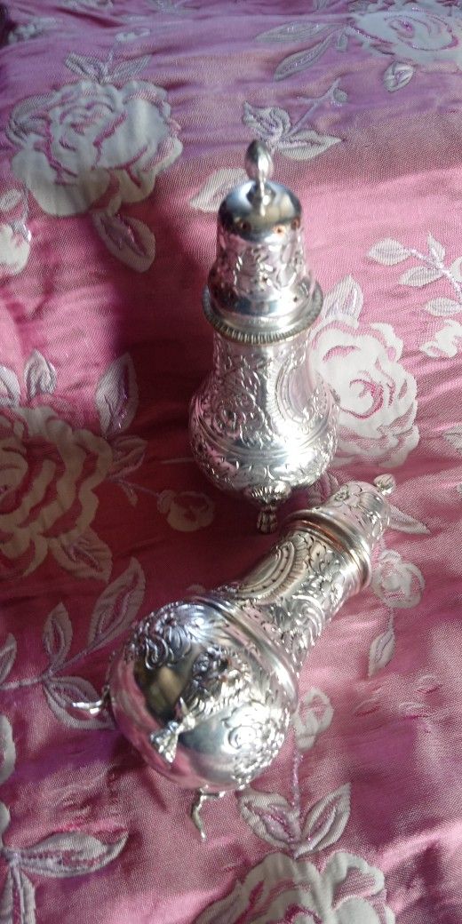 Antique Durham gorgeous sterling silver salt and pepper Shaker set 