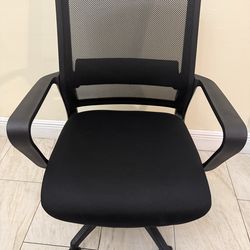 Adjustable chairs accepting offers