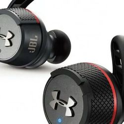 JBL Under Armour Wireless Sport Headphones Earbuds True Flash In-Ear Black NEW