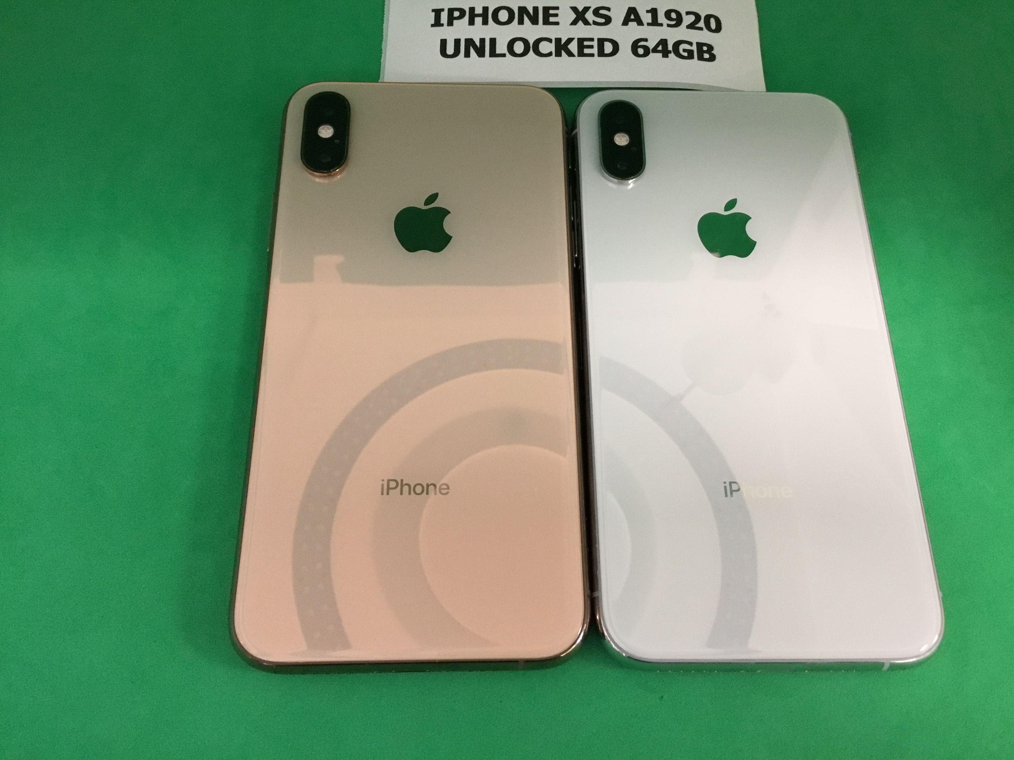 Apple iPhone XS Unlocked 64GB Silver, Gold, Black