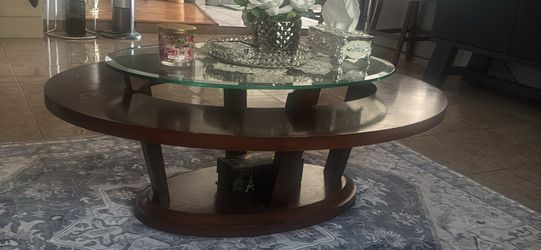 Coffee Table – $50 (Great Condition!) 