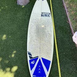 Surfboard. Shortboard. 6’ 0”. Pesce Surfboards 