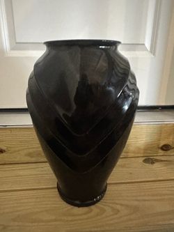 Glossy Black Decorative Vase