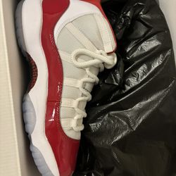 Air Jordan 11 Retro Cherrys 