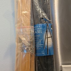 New Easel Set With White Canvases