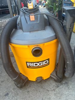 Aspiradora  marca riggid 100 obo