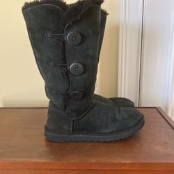 UGG Ladies Size 6 Boots. Approximately 13 Inches Tall. Non Smoking Home Northeast Richland County Cash Only Please